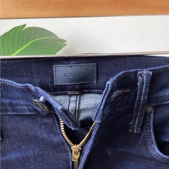 Mother indigo denim. The Mid Rise Dazzler Ankle - Picture 3 of 5